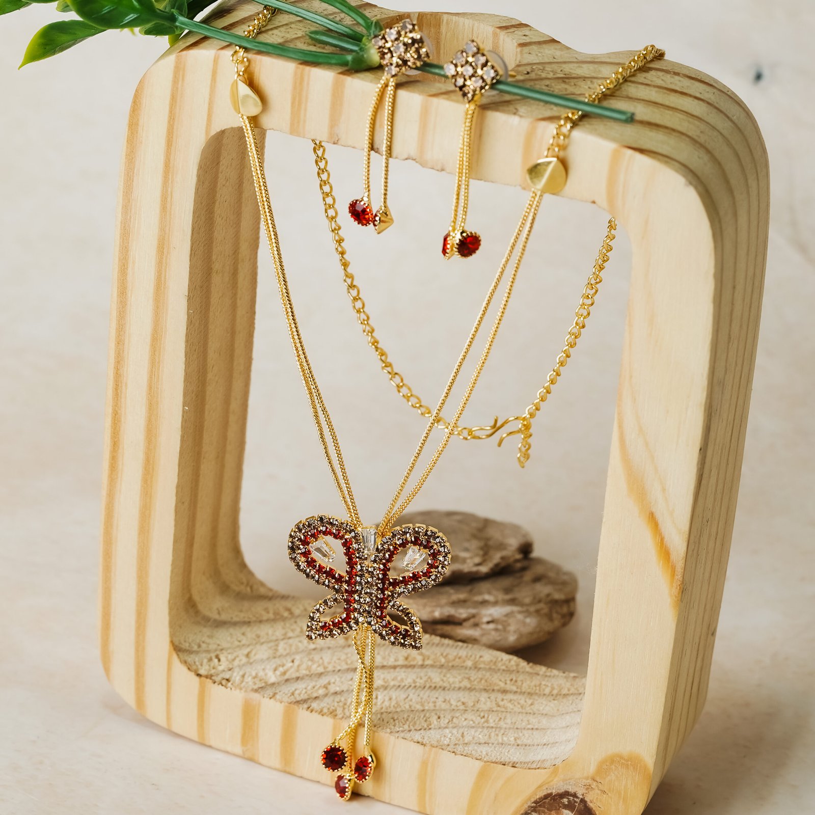 NECKLACE-9008_2-1-scaled-1.jpg