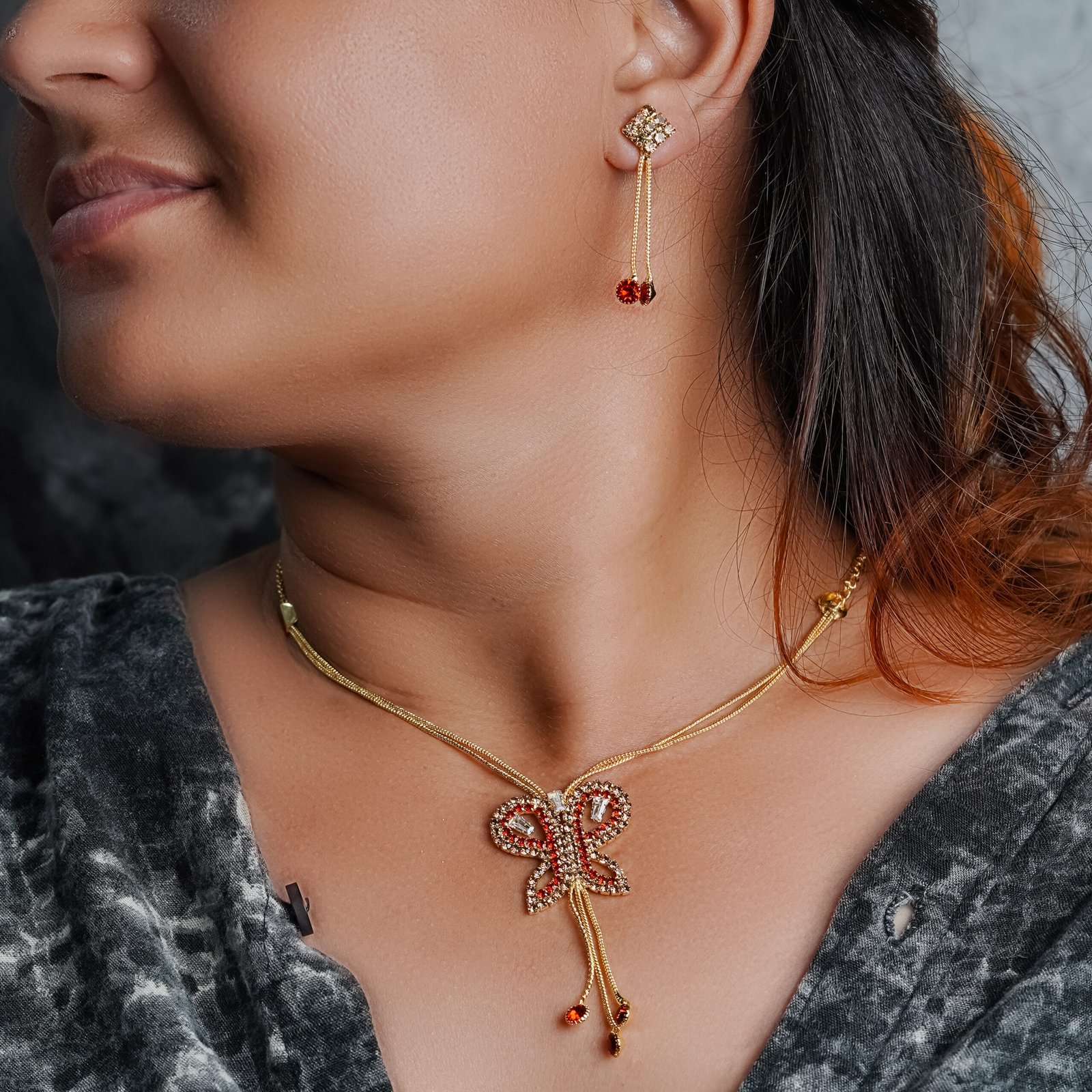 NECKLACE-9008_4-1-scaled-1.jpg