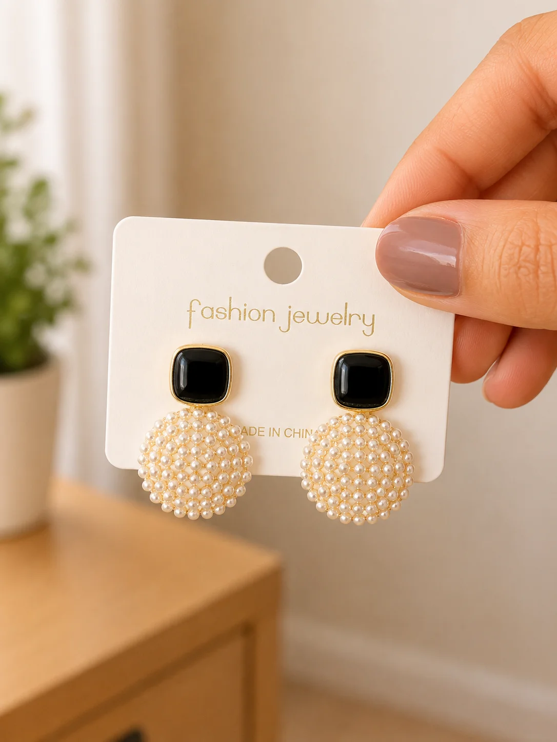 Black Pearl Disc Earrings for Women - Image 4