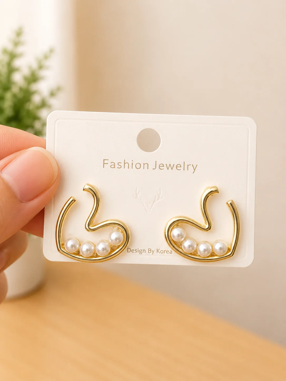 Pearl Heart Stud Earrings for Women - Image 4