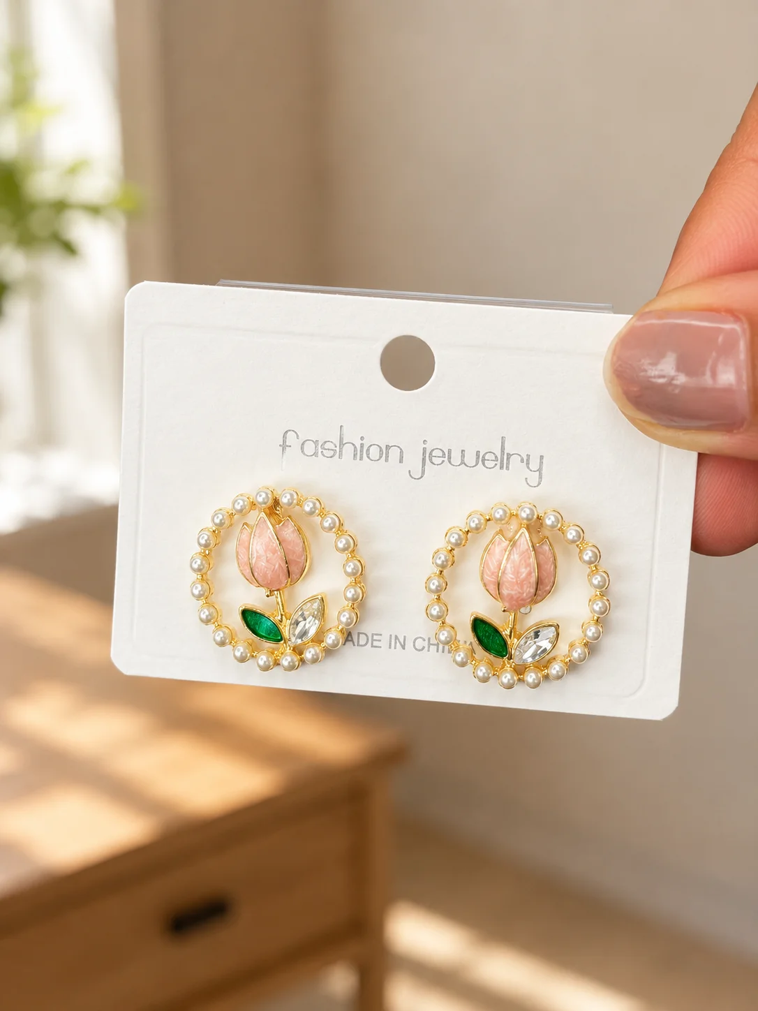 Pearl Tulip Wreath Stud Earrings for Women - Image 4