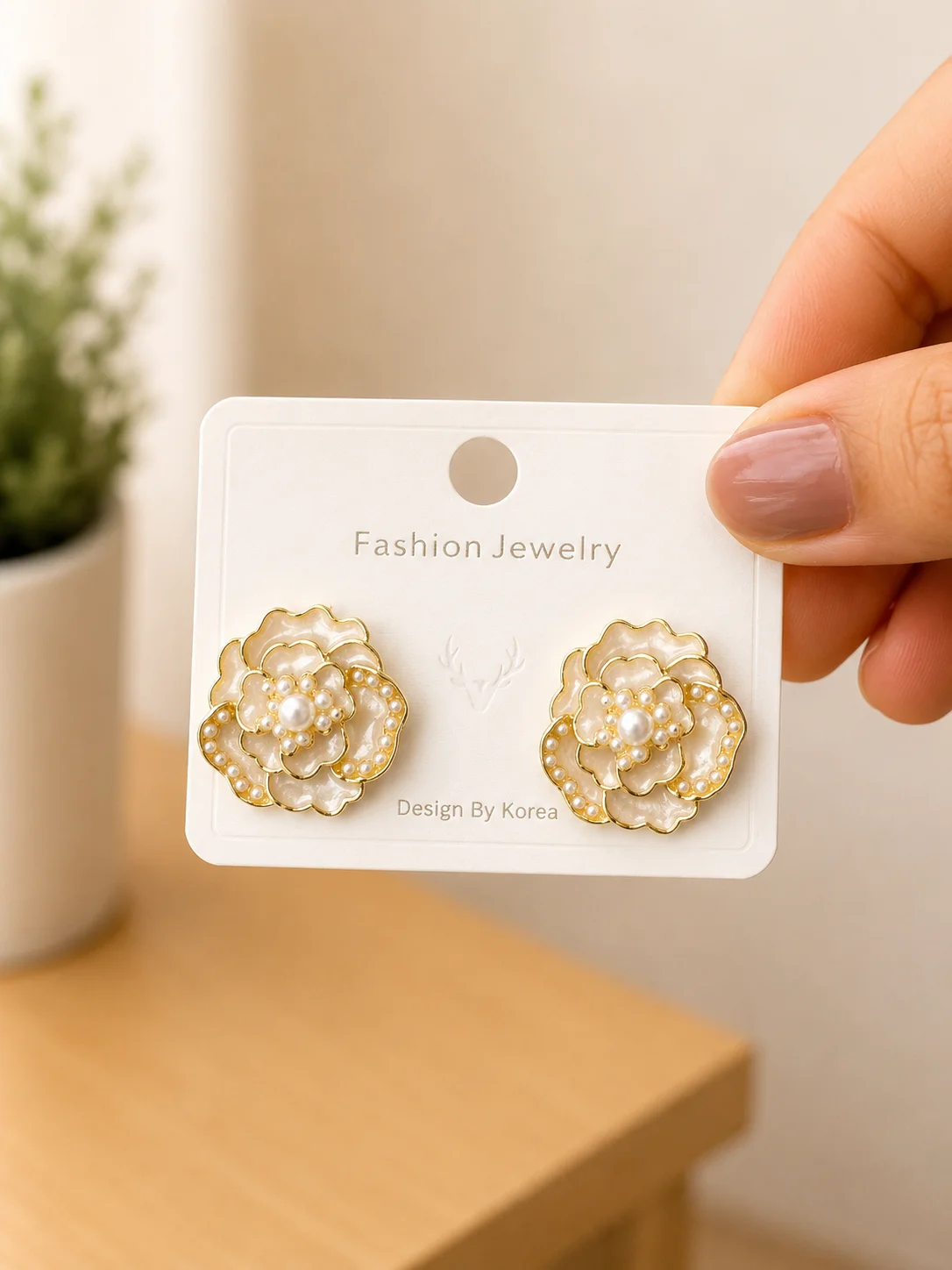 White Flower Pearl Stud Earrings for Women - Image 4